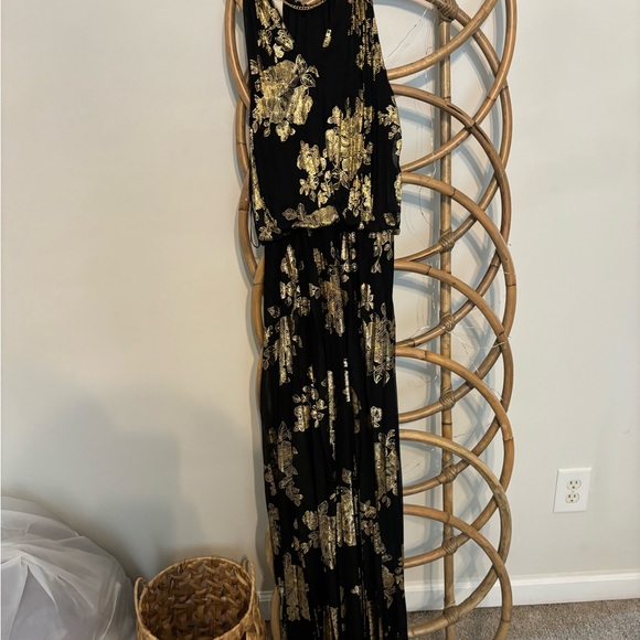 MSK
Metallic-Print Pleated Blouson Gown size 6 brand new - Picture 10 of 12